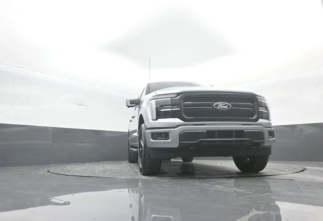 New 2026 Iconic Silver Metallic Ford Lariat® image 28