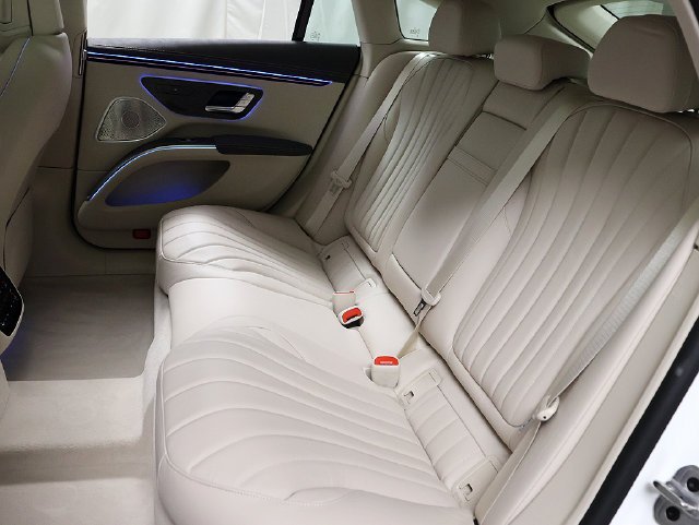 Certified Used 2023 MANUFAKTUR Diamond White Metallic Mercedes-Benz 580 image 13