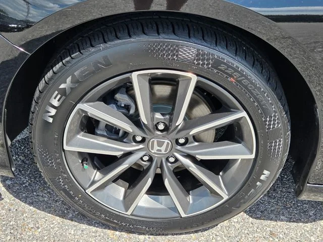Used 2022 Black Honda EX-L image 20