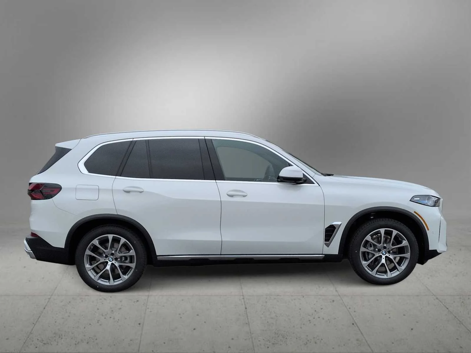 New 2026 Alpine White BMW xDrive40i image 9