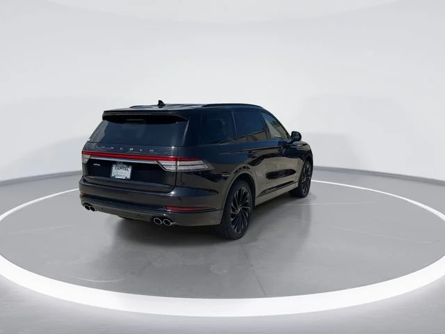 Used 2023 Black Lincoln Reserve image 6