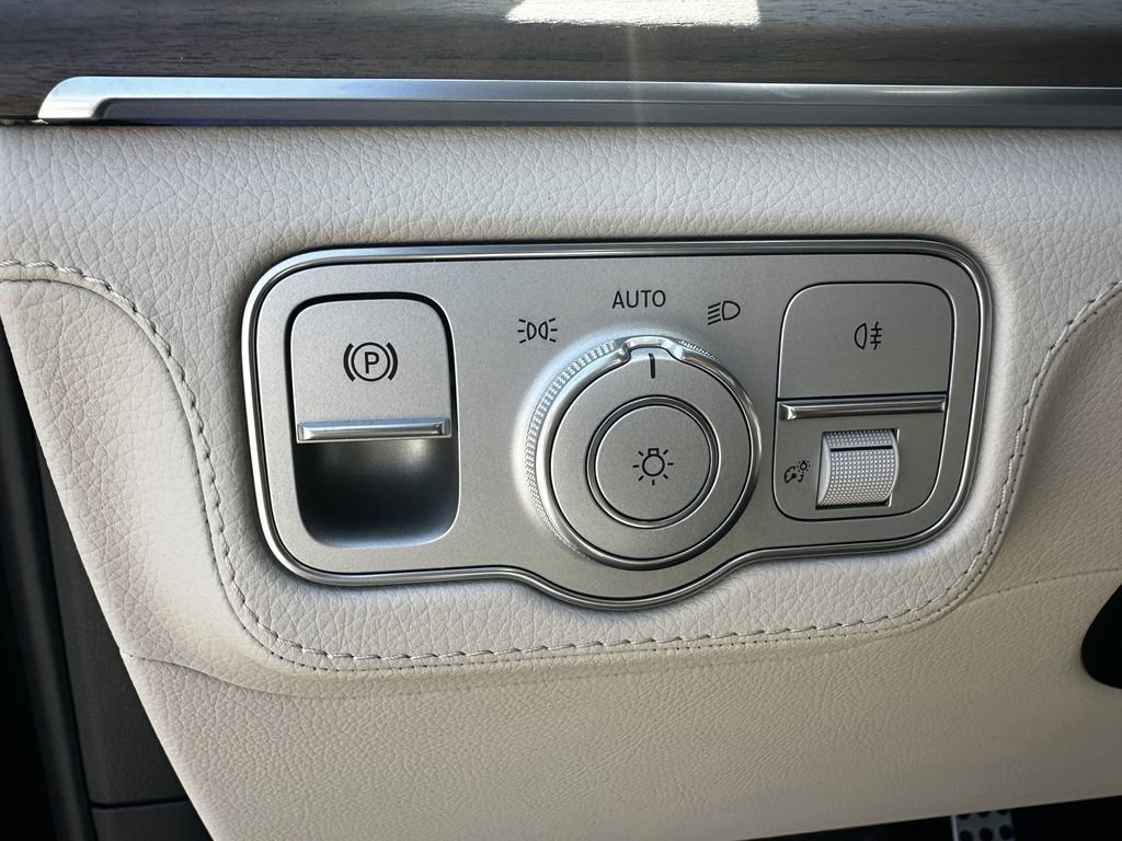 New 2026 Obsidian Black Metallic Mercedes-Benz GLS 450 image 37