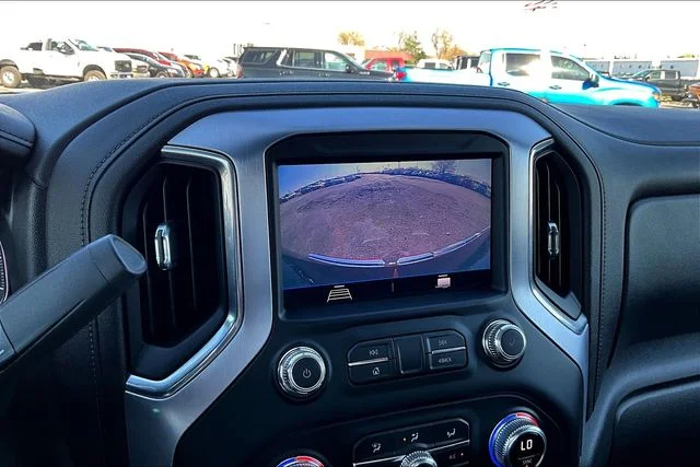 Used 2020 Black GMC SLE image 15