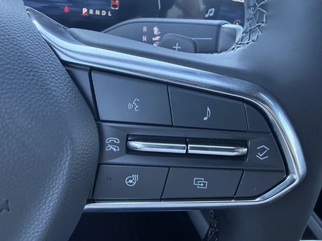 2027 Chevrolet Equinox LT - Photo 22