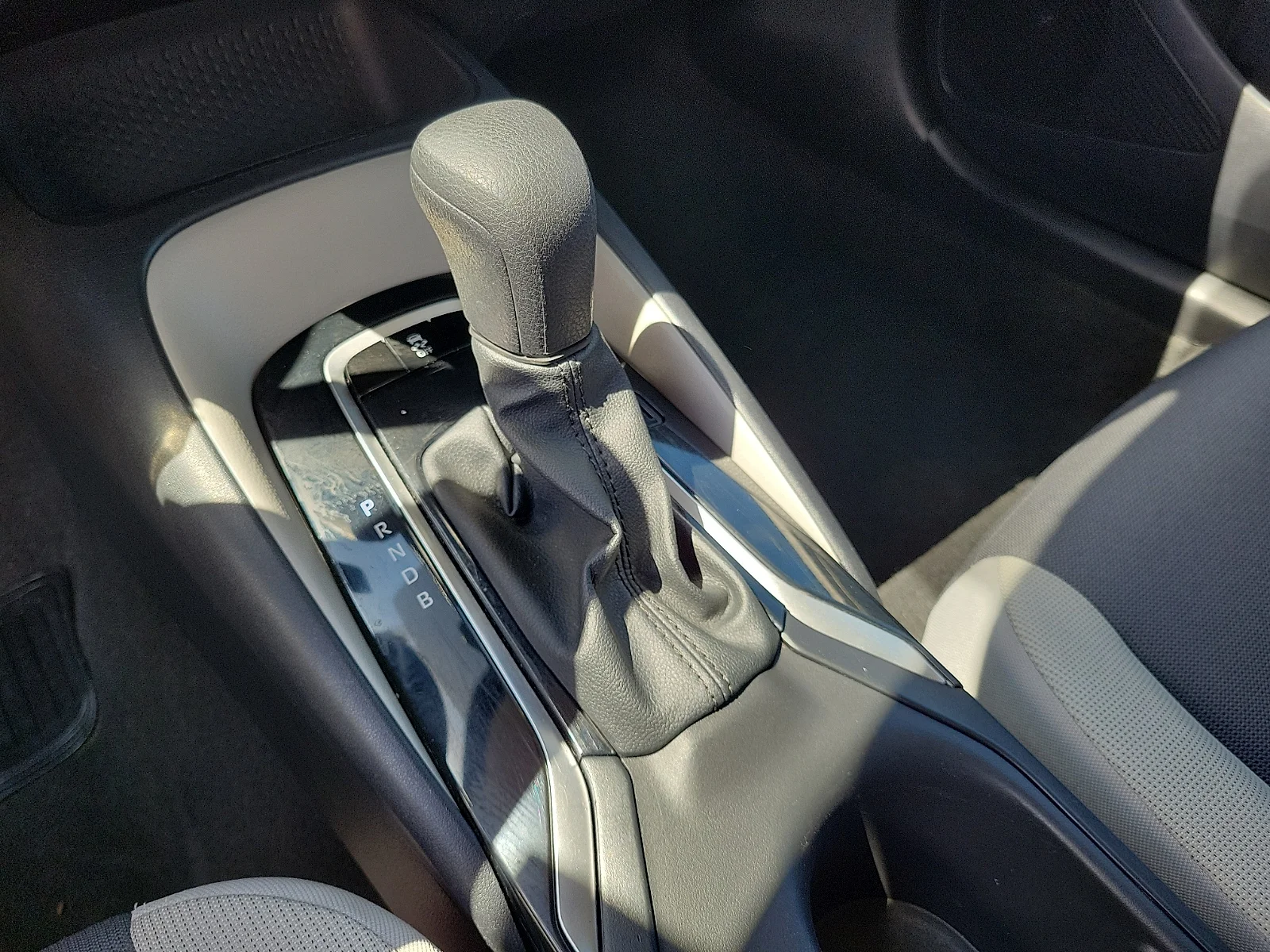 Certified Used 2024 Ice Toyota LE image 25