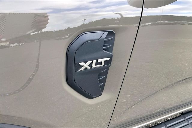 New 2026 Marsh Gray Ford XLT image 29