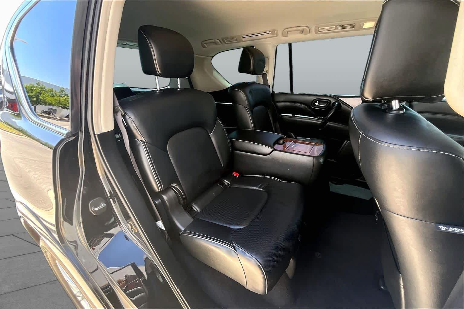 Used 2019 Black Obsidian INFINITI LUXE image 20