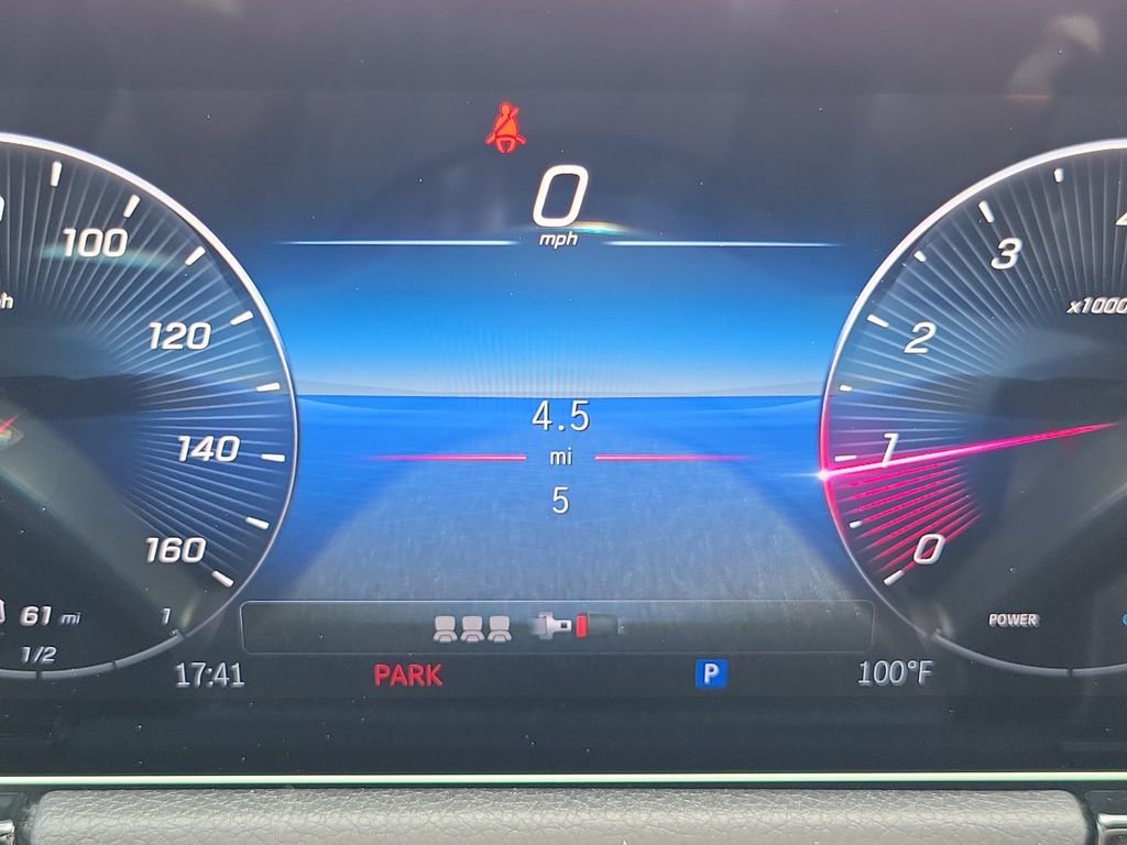 New 2026 Polar White Mercedes-Benz GLA 250 image 24