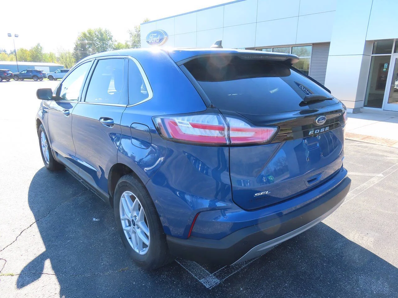 Used 2022 Atlas Blue Ford SEL AWD 4dr Crossover image 6