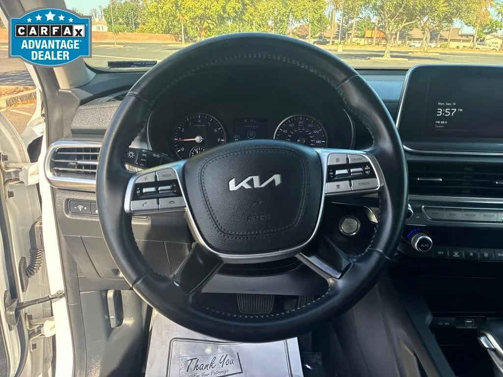 Used 2022 Glacial White P Kia LX image 10