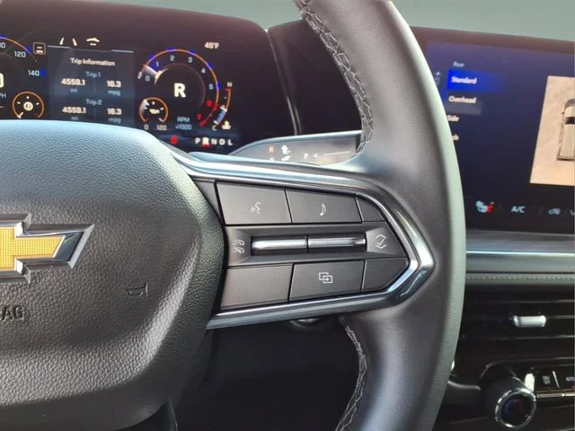 Used 2025 Black Chevrolet LT image 25