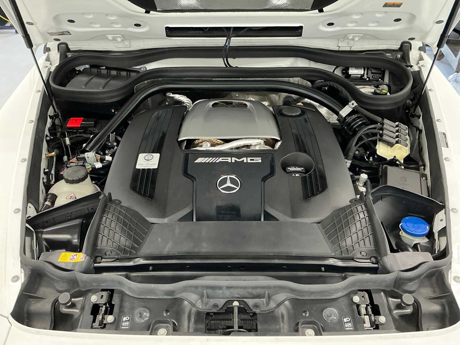Certified Used 2025 MANUFAKTUR Moonlight White Metallic Mercedes-Benz AMG® G 63 image 26
