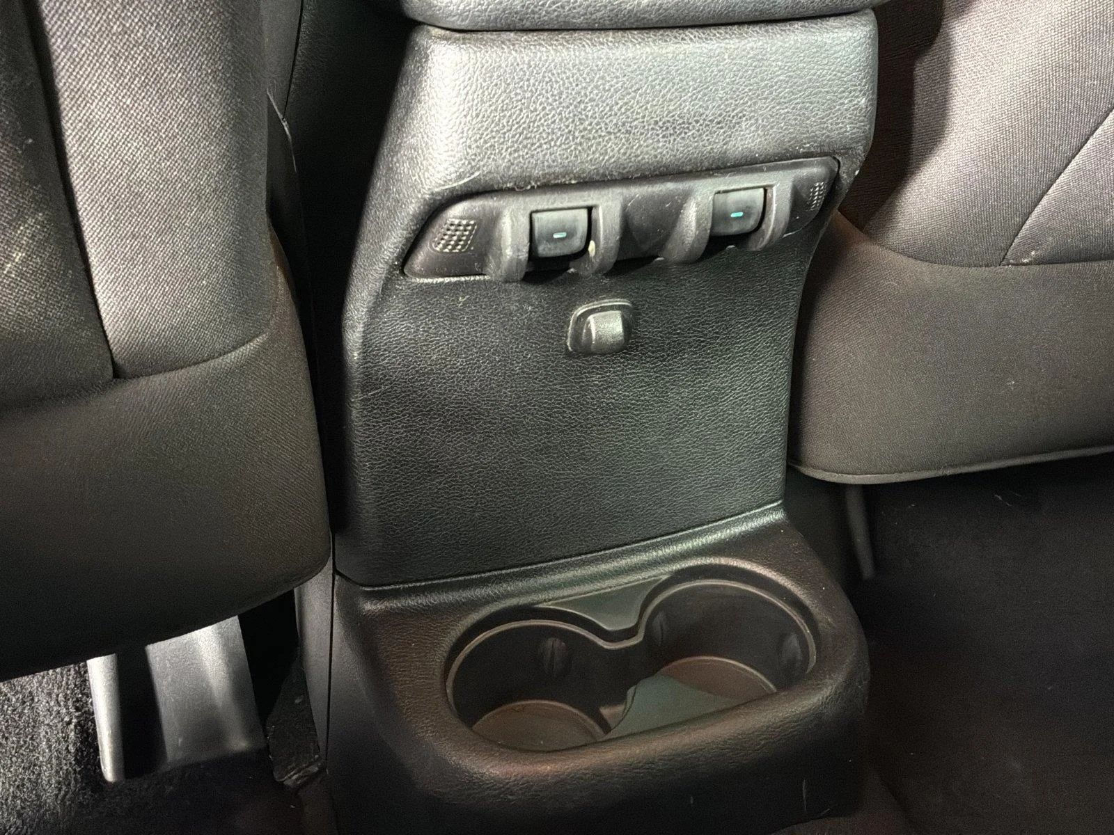 Used 2014 Bright White Clearcoat Jeep Sahara image 20