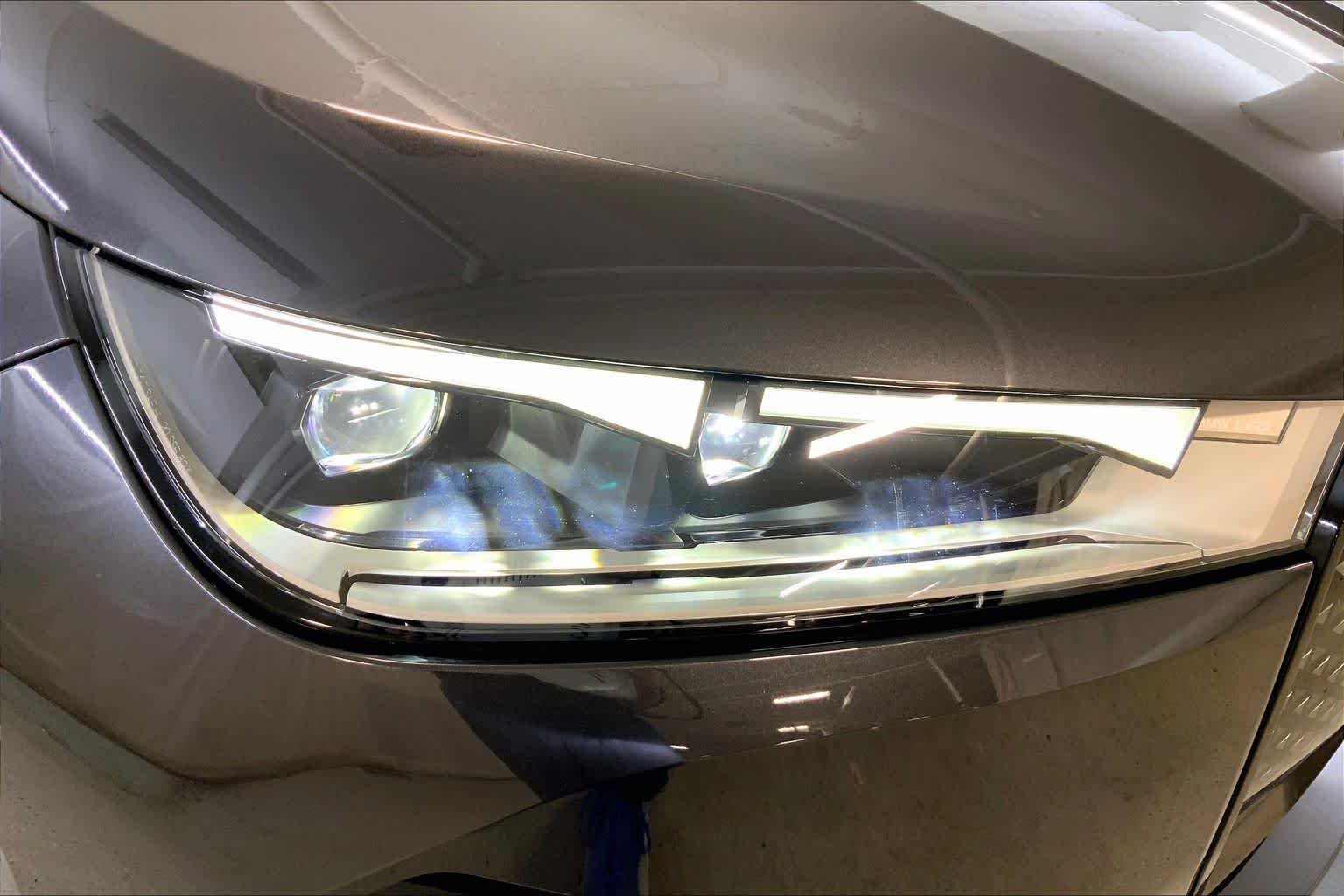 Certified Used 2024 Dark Graphite Metallic BMW xDrive50 image 27