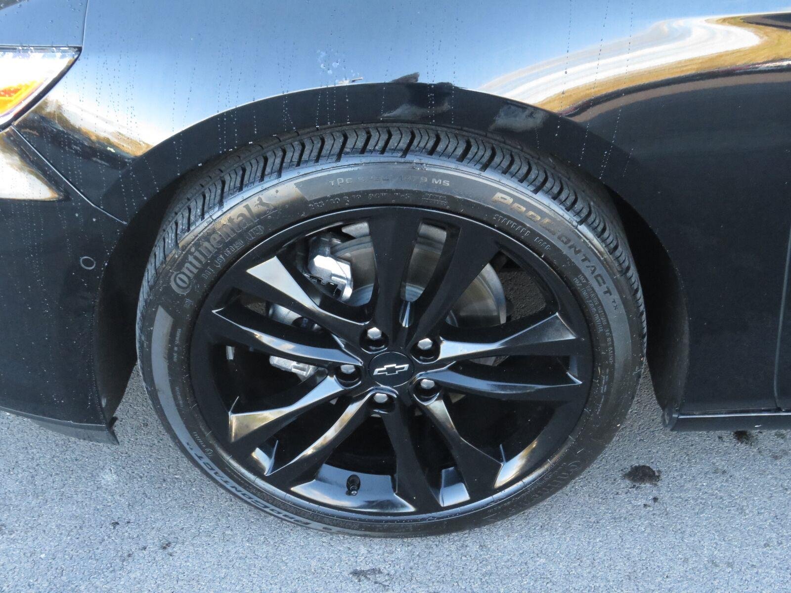 Used 2025 Mosaic Black Metallic Chevrolet LT image 18