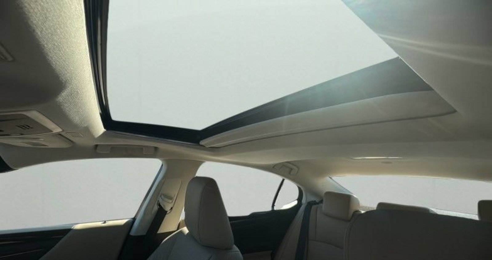 Used 2020 Sunlit Green Lexus ES 350 image 15