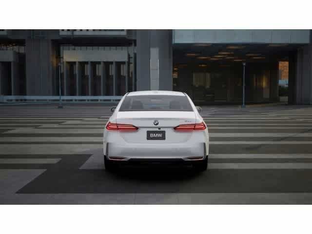 Used 2026 Alpine White BMW 530i image 5
