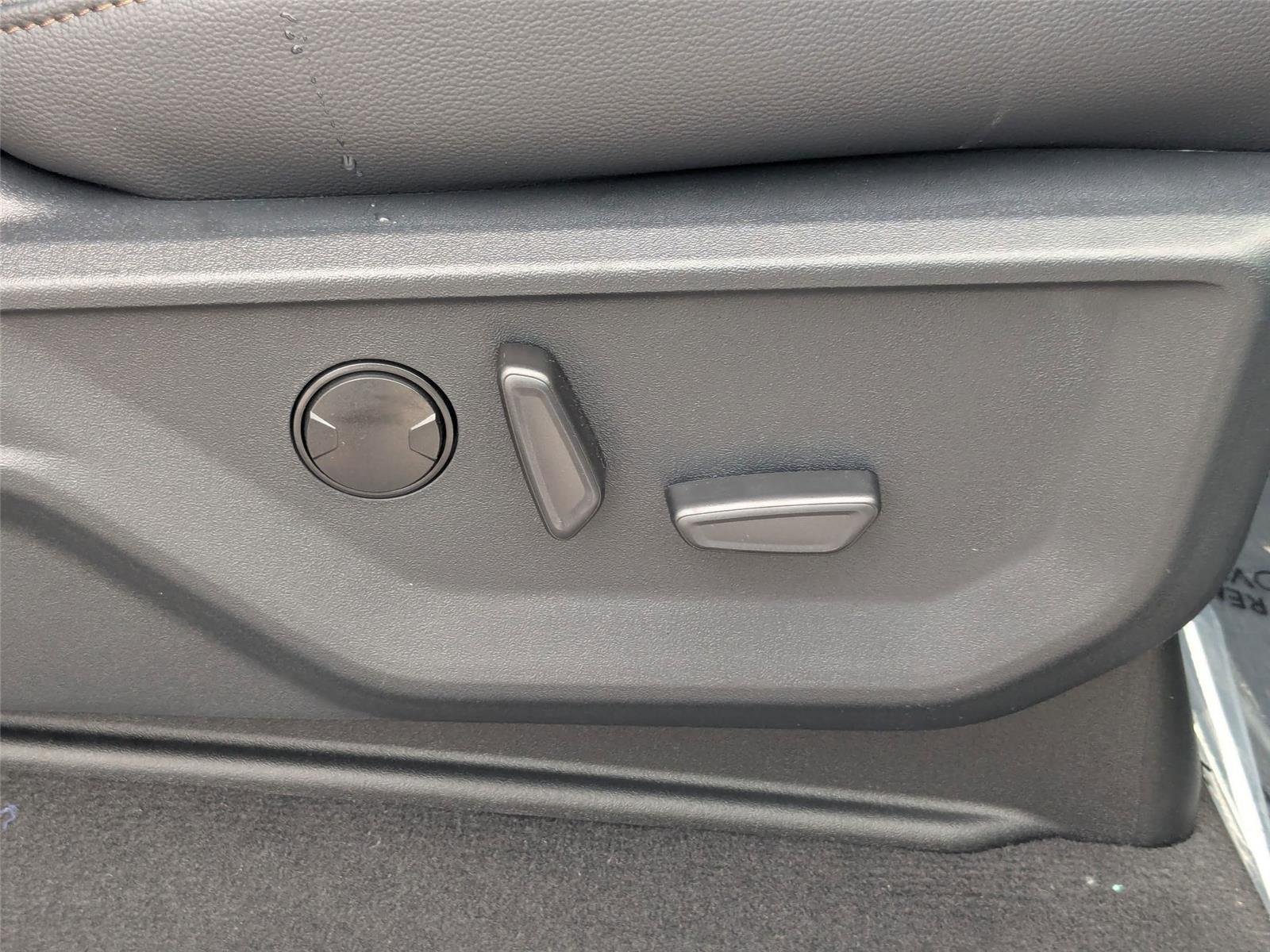 2025 Ford F-350 Super Duty Lariat - Photo 39
