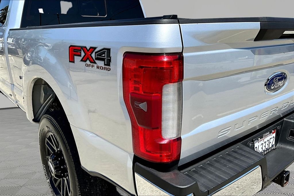 Used 2017 Silver Ford Lariat image 25
