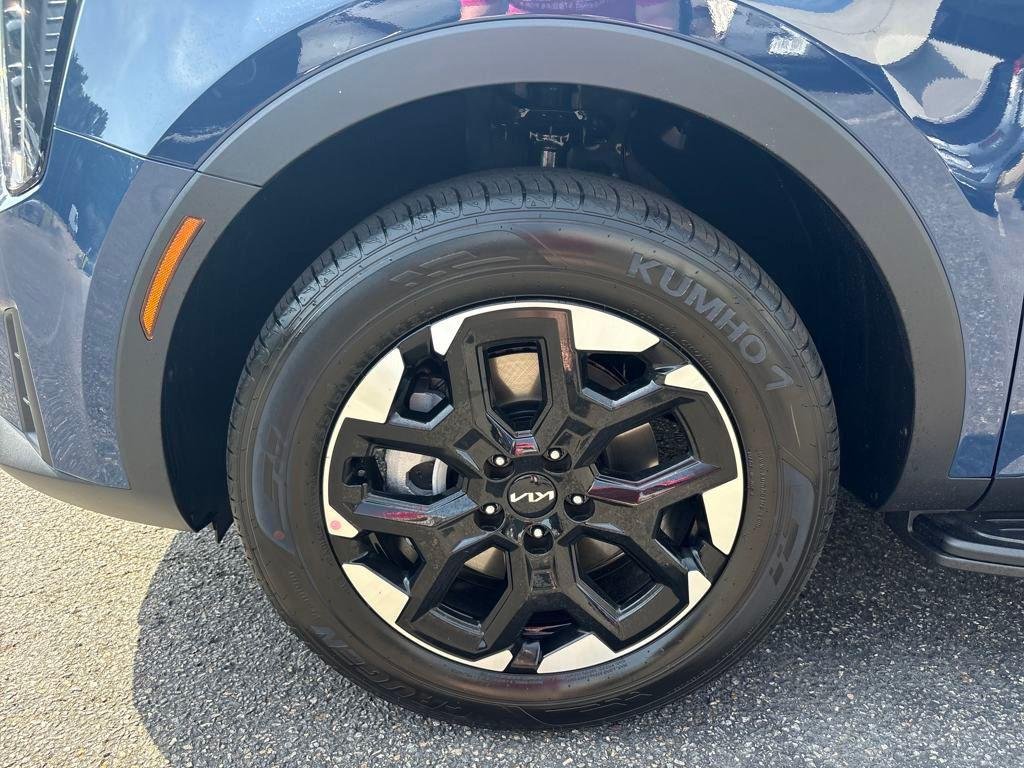 2025 Kia Sorento S - Photo 12