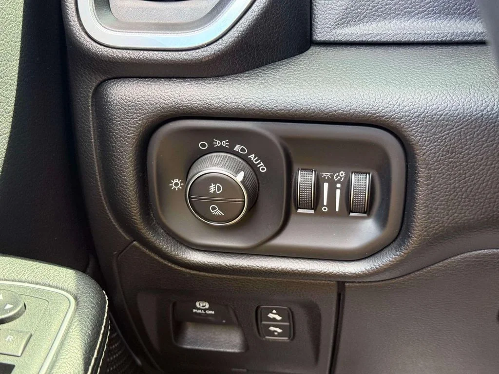 Used 2020 Black Ram Laramie image 20
