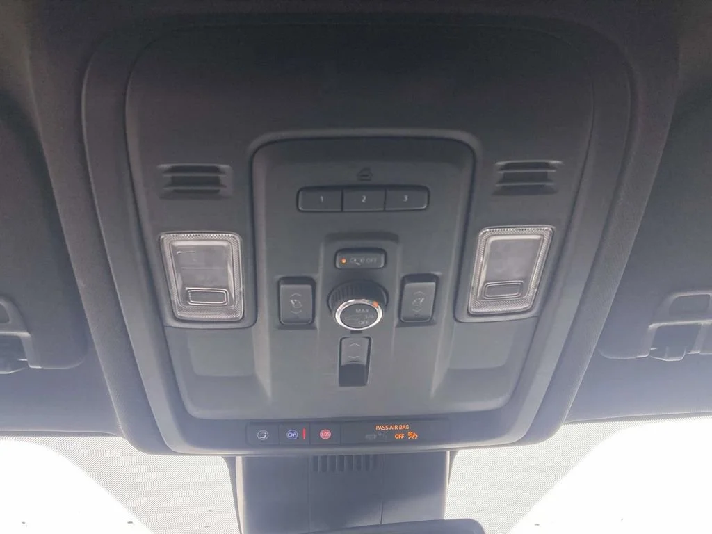 Used 2023 Summit White Chevrolet Premier image 23