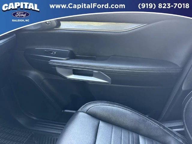 Used 2025 Blue Ford Lariat image 28