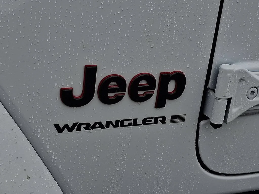 Used 2023 Bright White Clearcoat Jeep Rubicon image 30