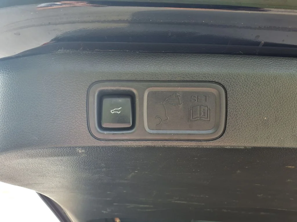 Used 2024 Black Ford Limited image 15