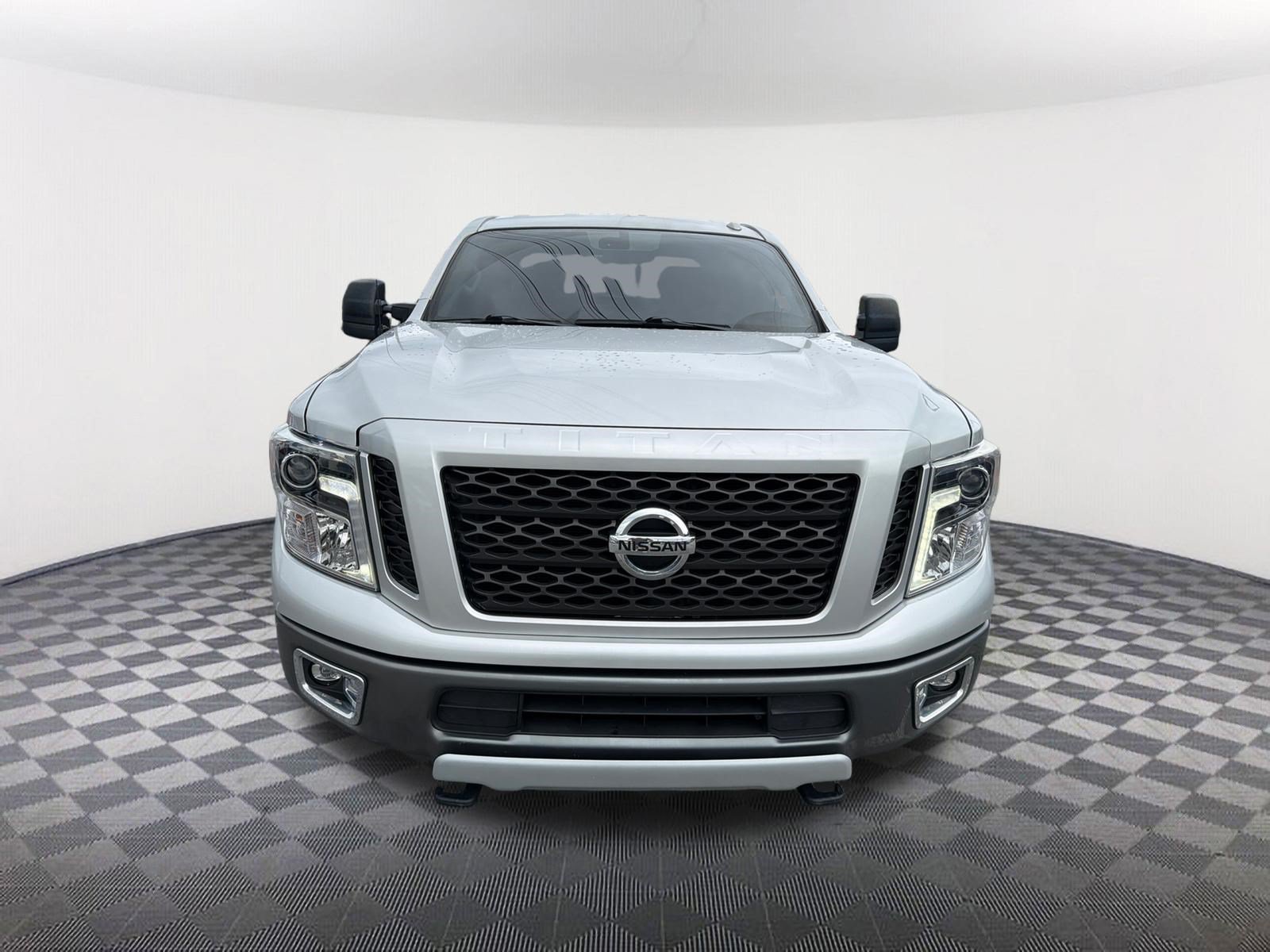 Used 2018 Brilliant Silver Nissan PRO-4X image 2