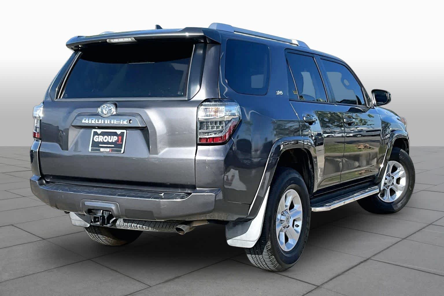 Used 2016 Magnetic Gray Metallic Toyota SR5 image 12