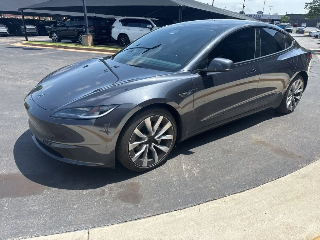 2025 Tesla Model 3's photo