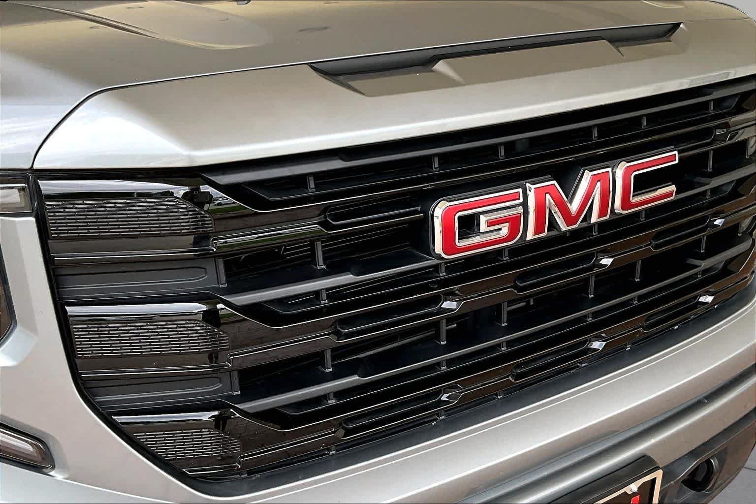 Used 2026 Sterling Metallic GMC Elevation image 28
