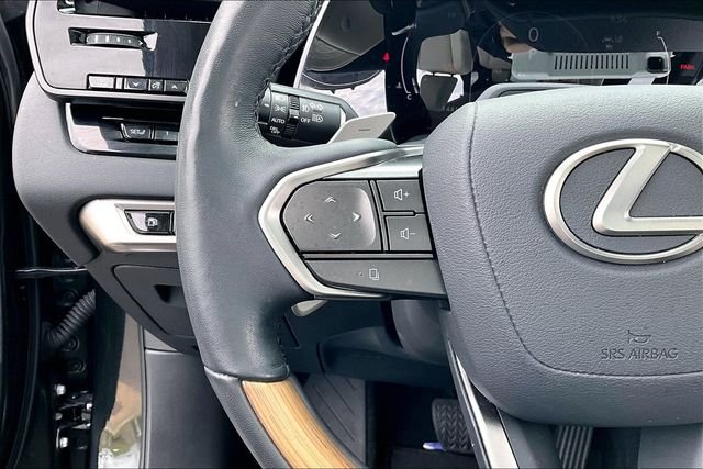 Used 2023 Black Lexus 350 Luxury image 18