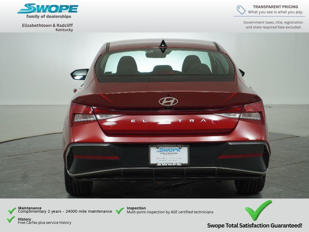 Used 2025 Ultimate Red Hyundai SEL Convenience image 4