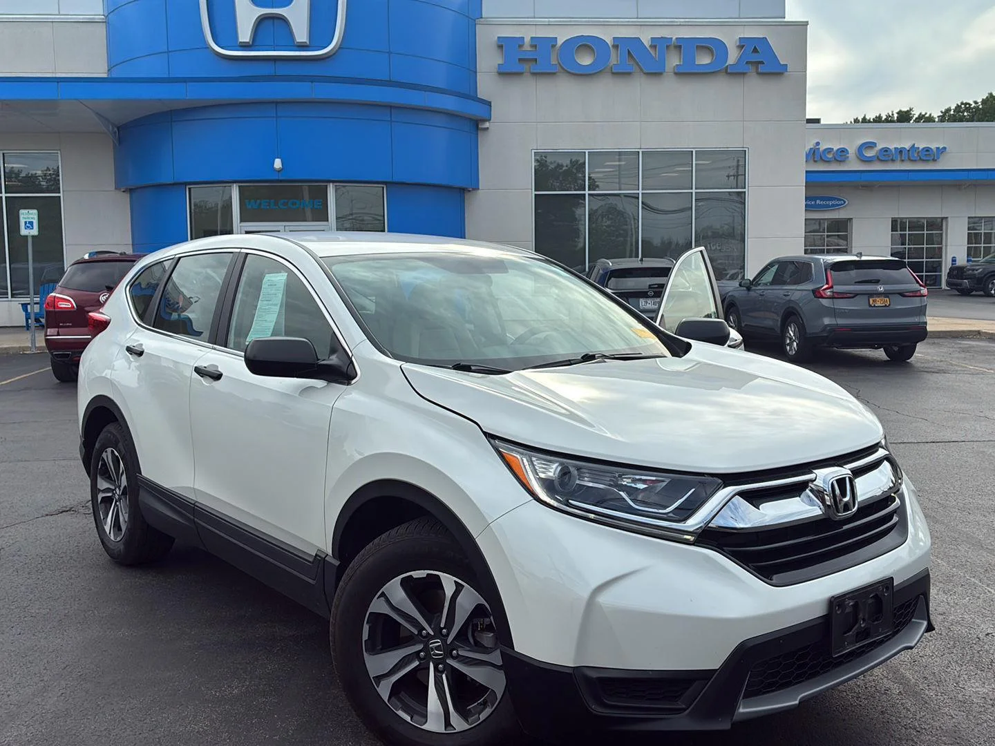 Used 2018 White Diamond Pearl Honda LX image 2