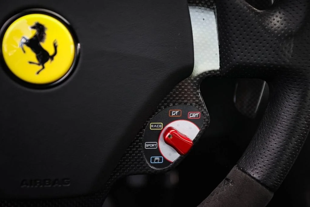 Used 2011 Grigio Titanio Metall Ferrari Base image 29