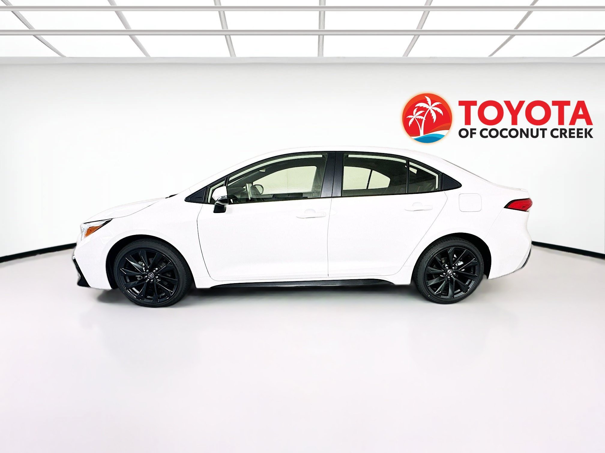 New 2026 Ice Cap Toyota Hybrid SE image 6