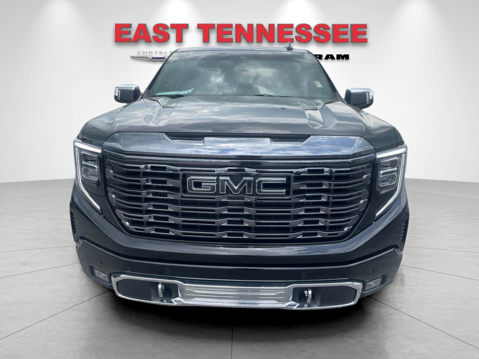 Used 2024 Black GMC Denali Ultimate image 9