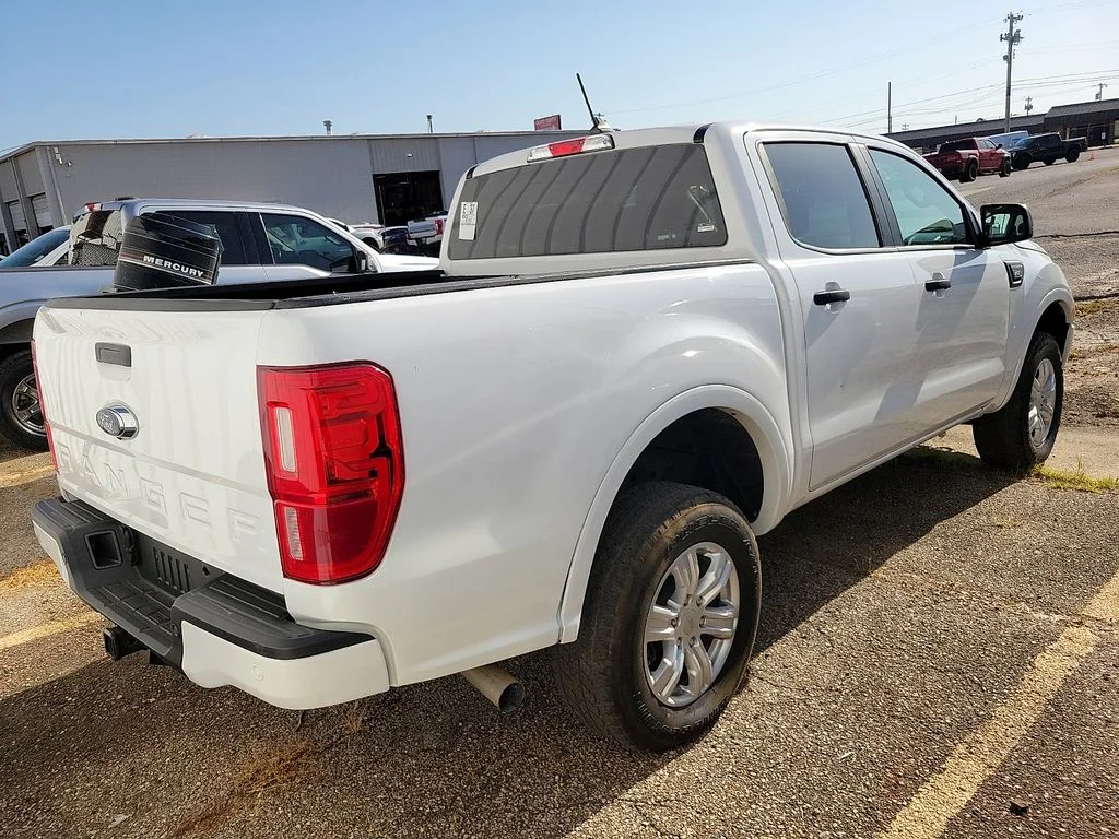 Used 2023 Oxford White Ford XLT image 4