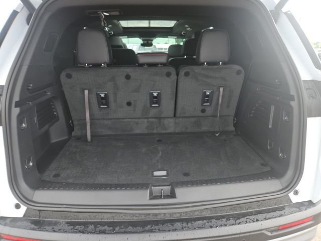 Used 2026 White Chevrolet Z71 image 11