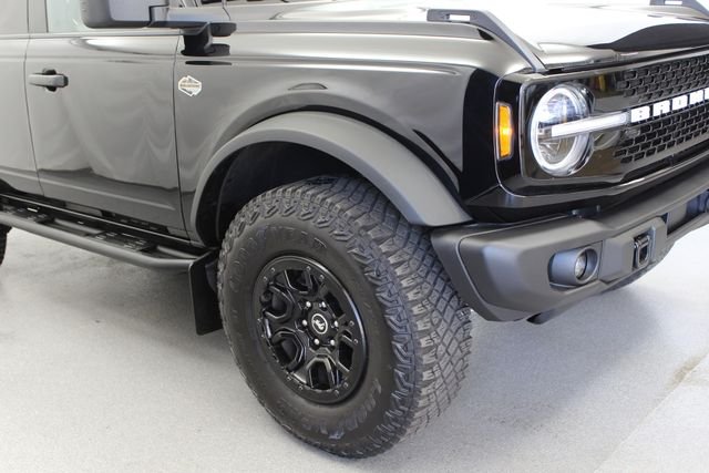 Used 2023 Shadow Black Ford Wildtrak image 3