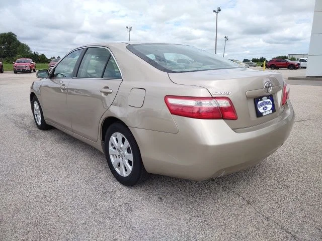 Used 2009  Toyota  image 3