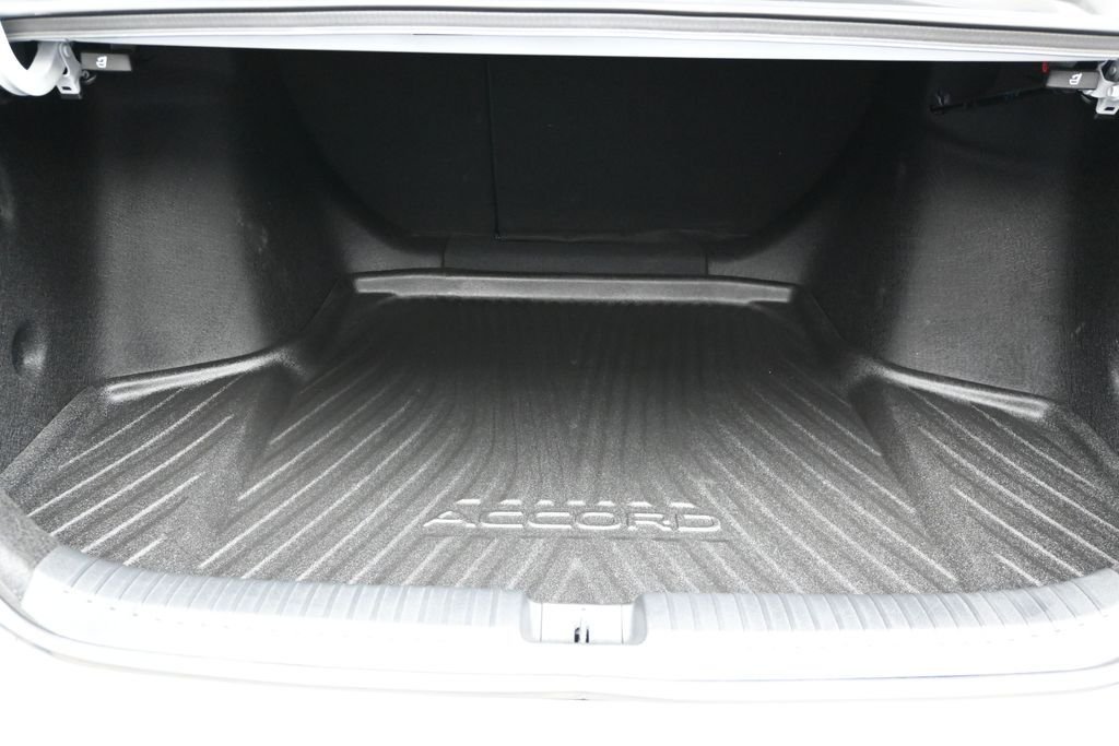 Used 2023  Honda Sport-L image 18