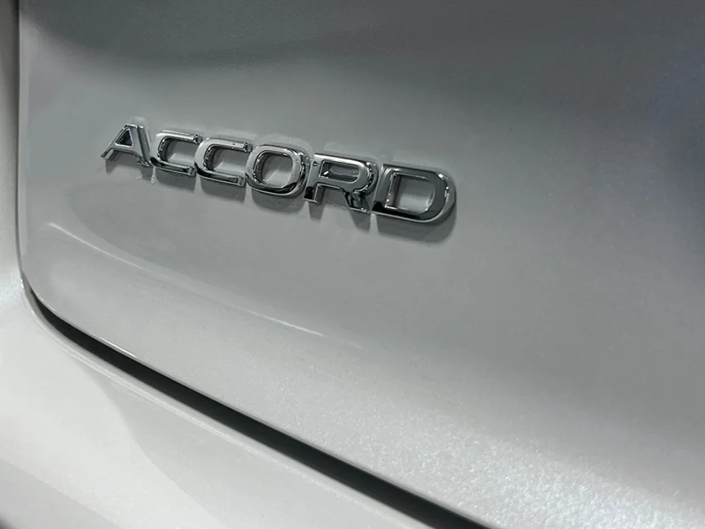 New 2026 Platinum White Pearl Honda LX 1.5T image 5