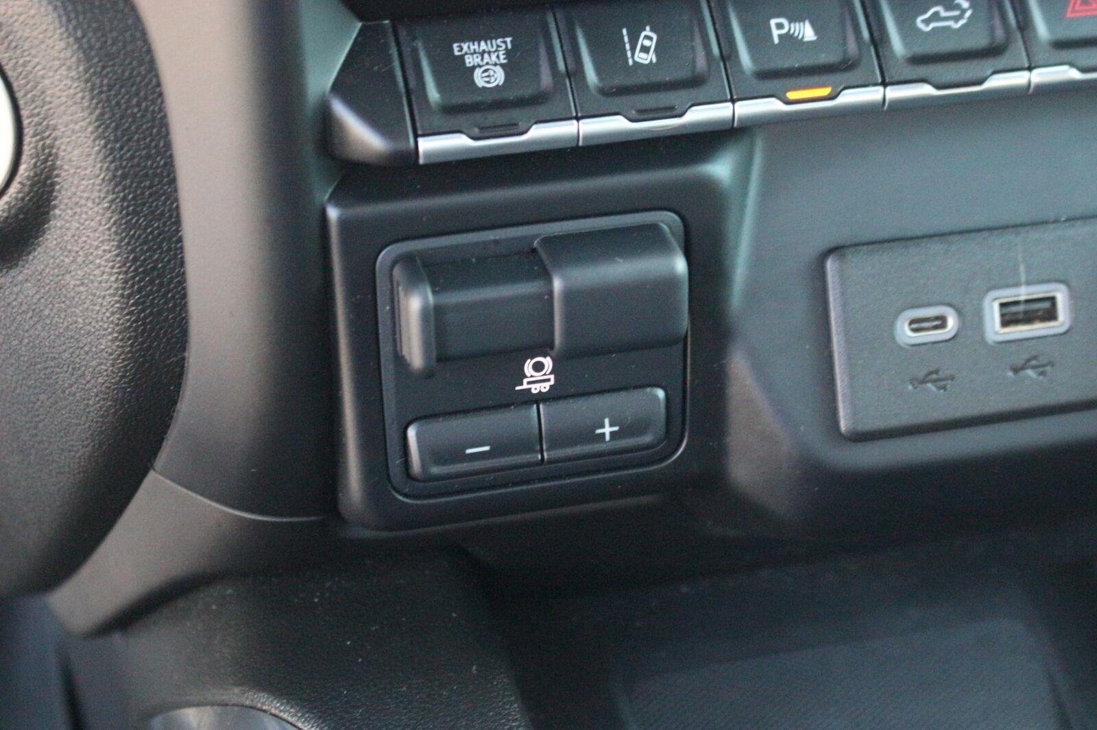Used 2022 CHERRY RED TINTCOAT Chevrolet High Country image 30
