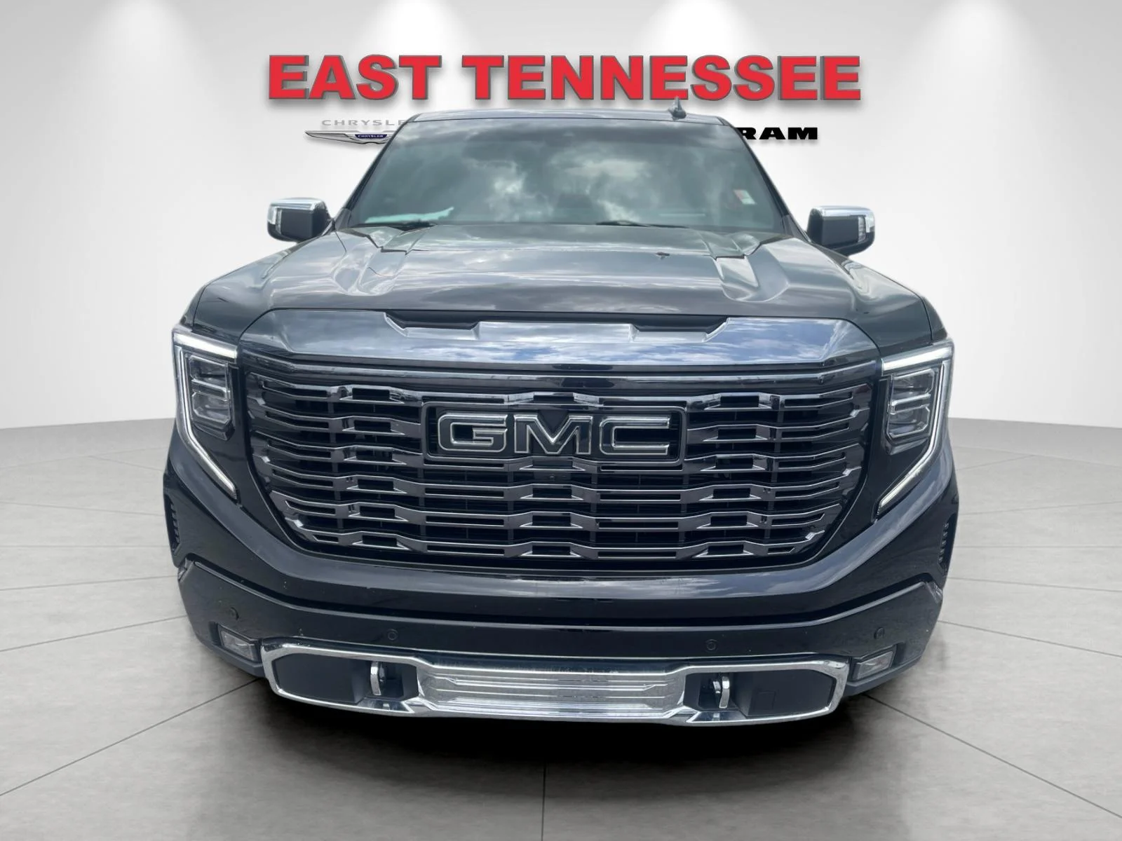 Used 2024 Black GMC Denali Ultimate image 9