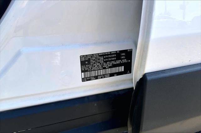 Certified Used 2024 ICE CAP Toyota  image 36