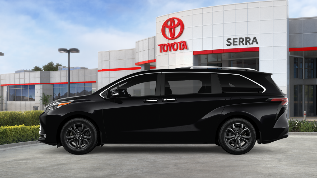 New 2026 Midnight Black Metallic Toyota Platinum image 5