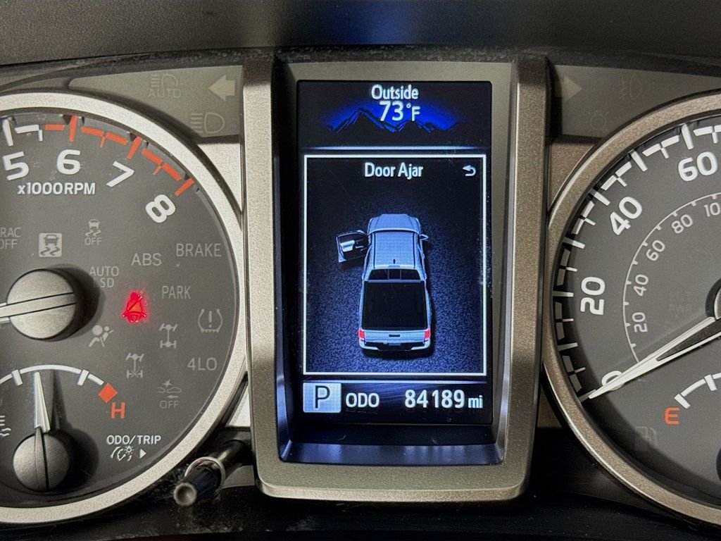 Used 2022 White Toyota SR5 image 15